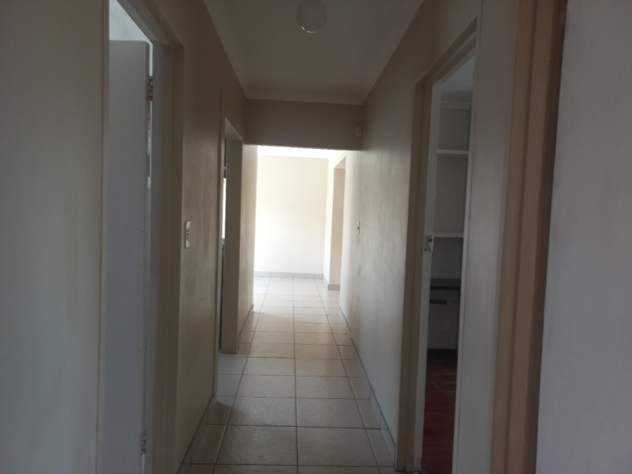 3 Bedroom Property for Sale in Devon Park Village Western Cape
